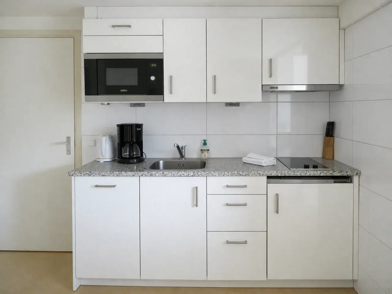 Kitchenette with hob and dishwasher, Hotel Rasch