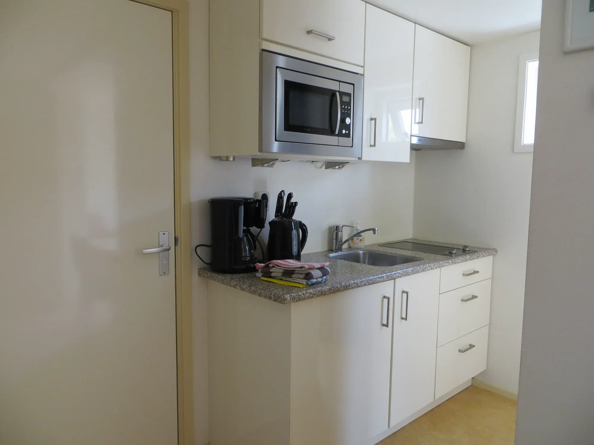 Studio with terrace (2 persons) - photo 3